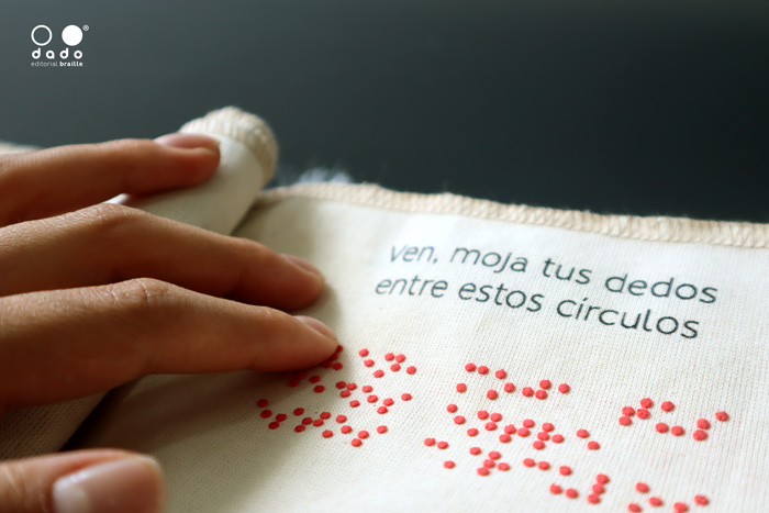 20.-Con-las-Yemas_Detalle-Braille-serigrafía